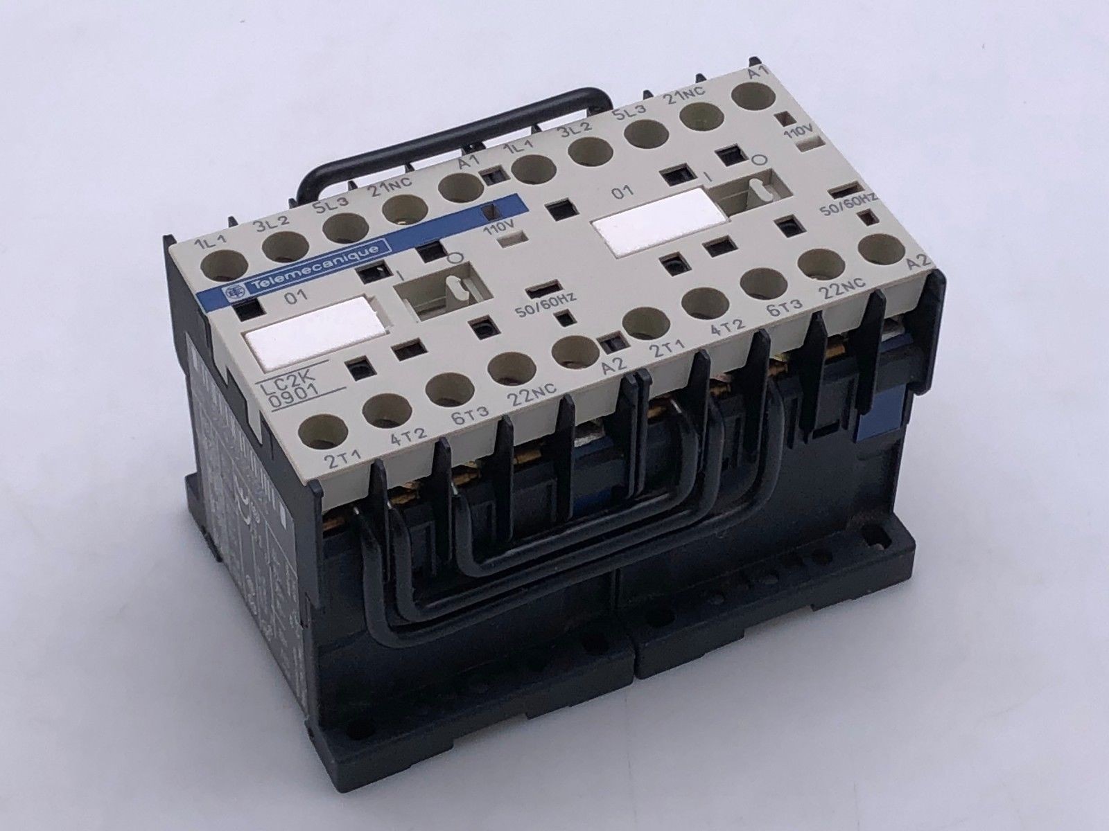 Telemecanique LC2K0901F7 Reversing Contactor 3 Pole AC3 4kW@400V 9A 110VAC Coil