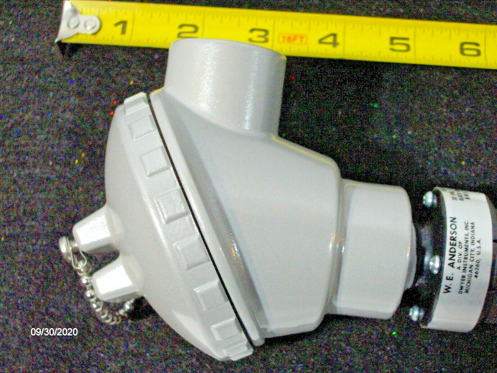 W.E. Anderson Series V8 Flotect Flow Switch 125/250VAC 5amp V8-WP2, A33AB NEW