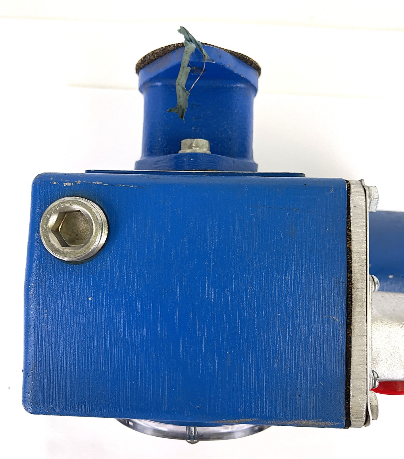 KENCO, LCE-421, HIGH PRESSURE 70 PSI, 3/8″ VENT, OIL LEVEL CONTROLLER, SURPLUS