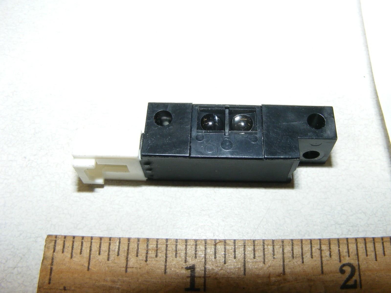 C.P. Bourg 9107058 Sensor , Sharp GP2A22 (a75)