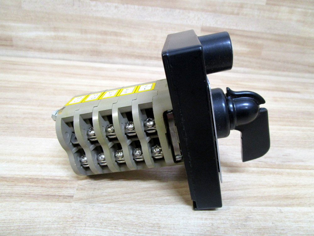 Rees 04925-380 Selector Switch 04925380 W/O Key