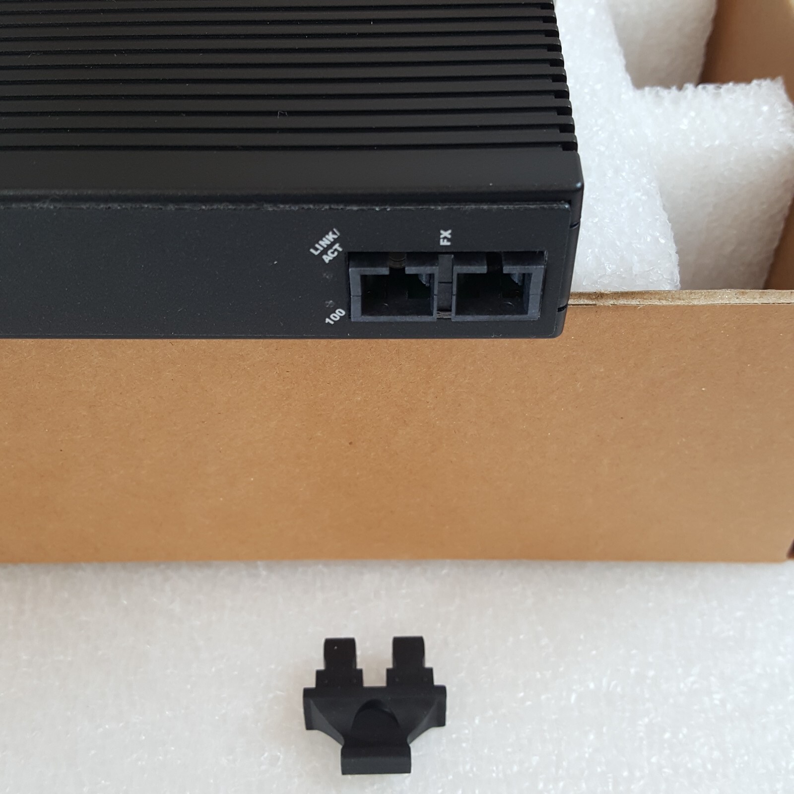 💥NEW BLACK BOX INDUSTRIAL MEDIA CONVERTER LMC270A-SM-20K-SC