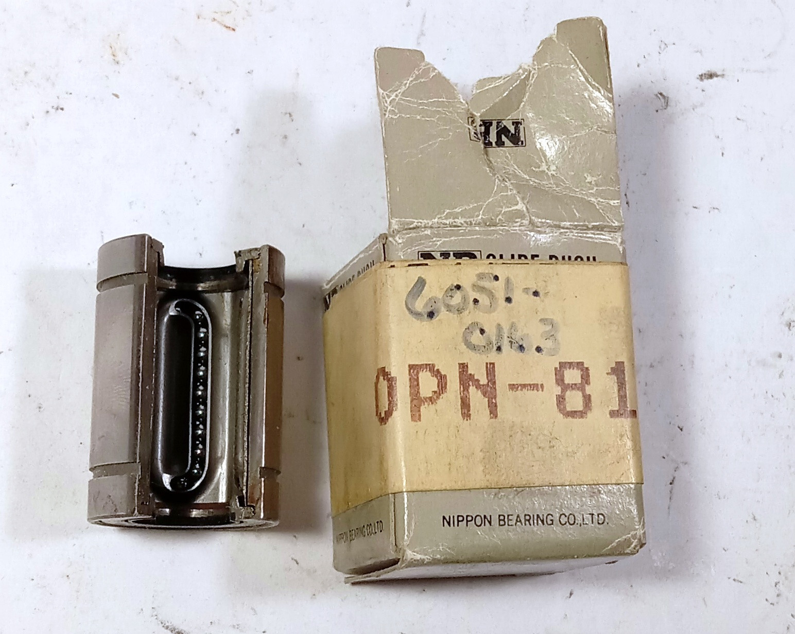 1 NEW NIPPON BEARING OPN-81420 BALL BUSHING LINEAR BEARING NIB ***MAKE OFFER***
