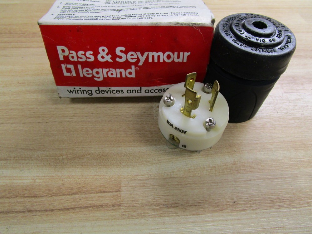Pass & Seymour L620-P Plug TurnLock L620P