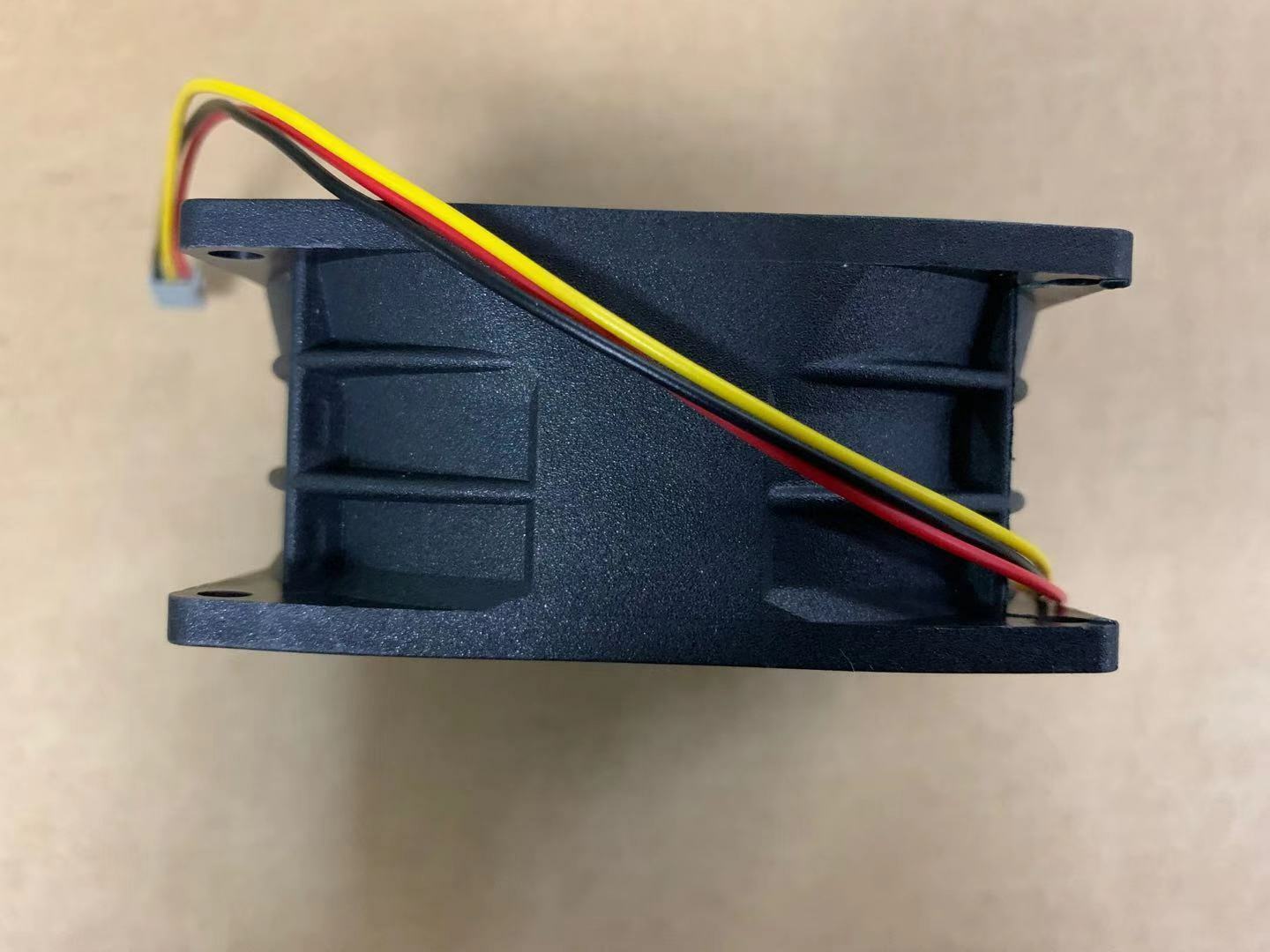 Nidec UltreFlo V80E24BS1A5-52 24V 0.47A 8038 80mm X38mm 3-wire 8CM Schneider fan