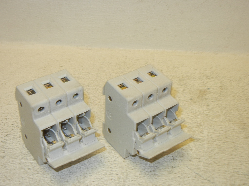 LOT OF 2 GOULD USM3I USED ULTRASAFE FUSE HOLDERS 30A 600V USM3I