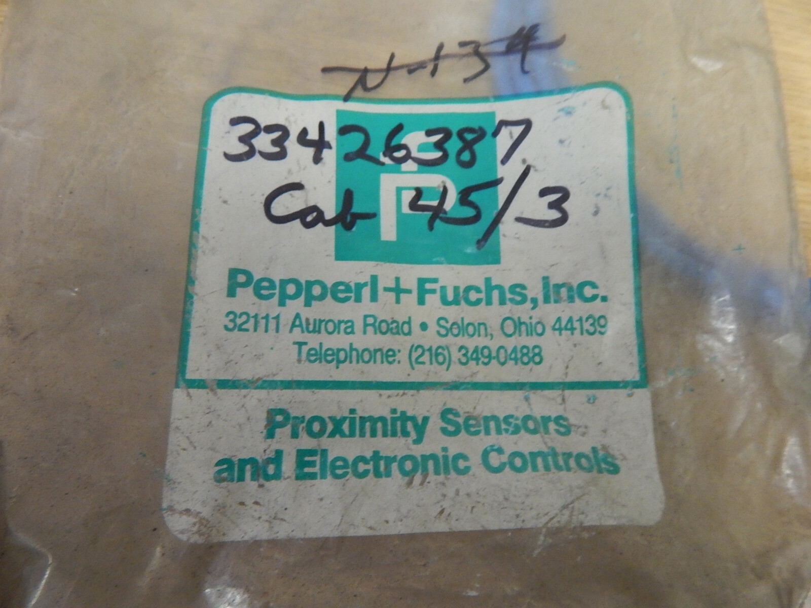 NEW PepperL & Fuchs 33426387 Cat 45/3 Proximity Sensor *FREE SHIPPING*