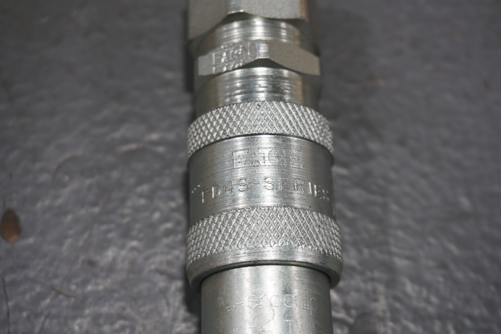 Aeroquip FD49-1000-08-06 Coupling Flush Face 3/8 Body Type 3/4-16, Free Shipping