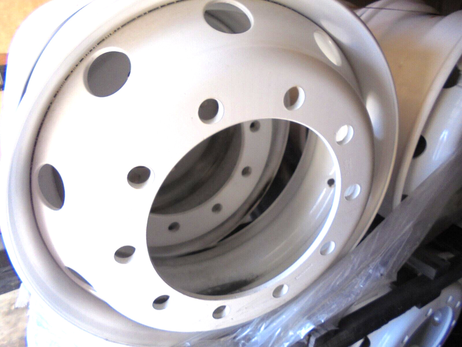 22.5 x 8.25 Hub-Piloted Dual Mounting Steel Wheel Orion VII Bus
