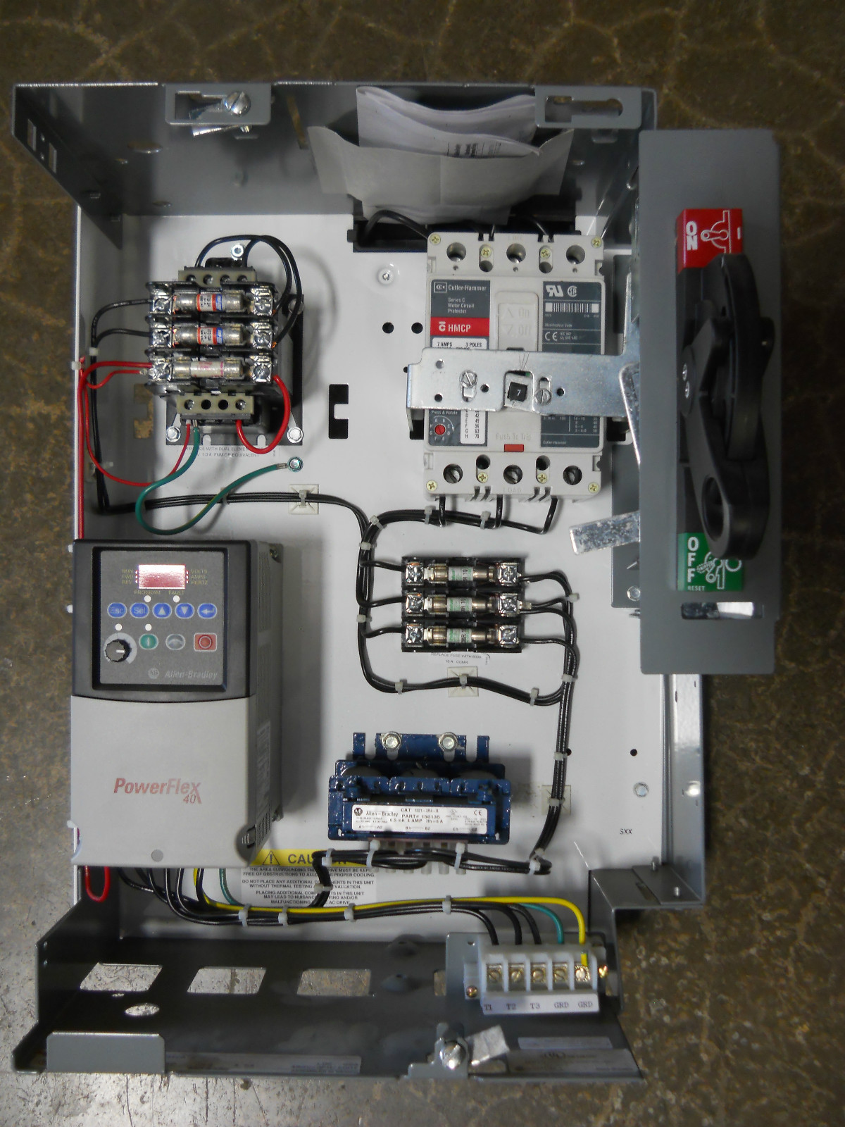 ALLEN BRADLEY MOTOR CONTROL 216TA-4P0KB-14RLX-37CA-X 22B-D4PON104 1321-3R4-B