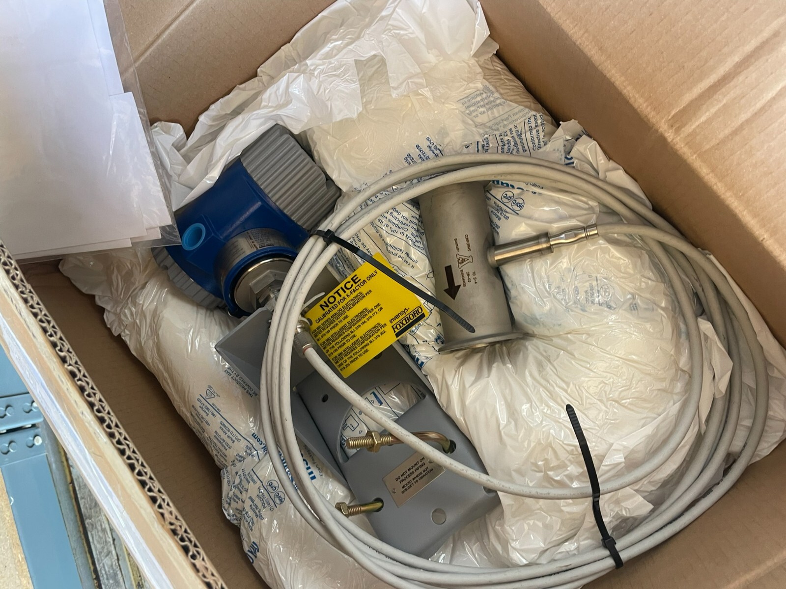 Foxboro 84S-T02TJRL-LMN 250PSI 350’F Vortex Flowmeter New in Box