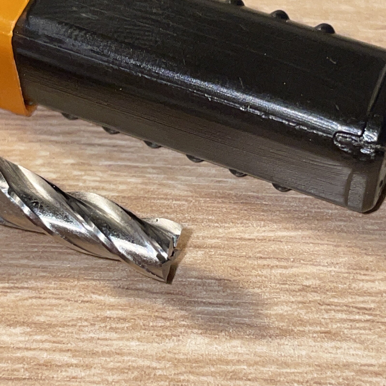 HERTEL 41117508 3/16″ DEM 4 FLUTE RIGHT HAND HIGH SPEED STEEL SQUARE END MILL