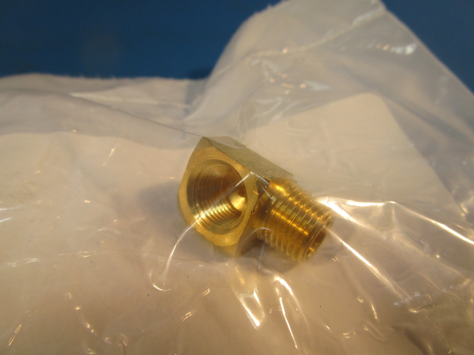 LOT OF 15 Brass Inverted Flare Fitting, 90 Degree Male Elbow, 1/8″ Tube OD x 1/8