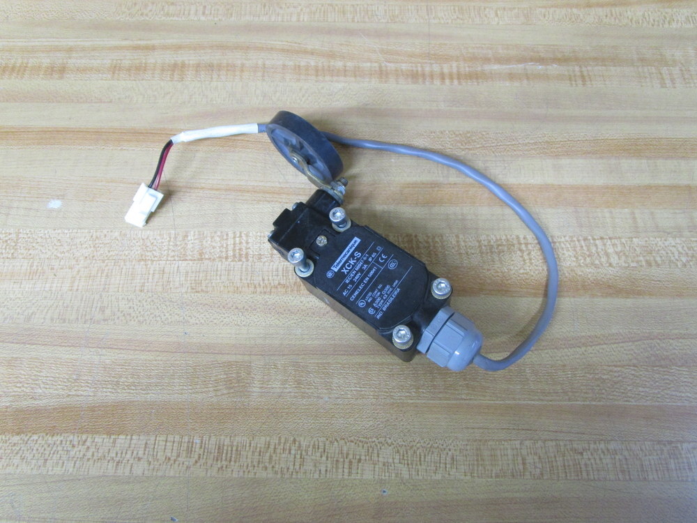 Telemecanique XCK-S Limit Switch Assy. XCKS W/ZCK-Y39 Lever