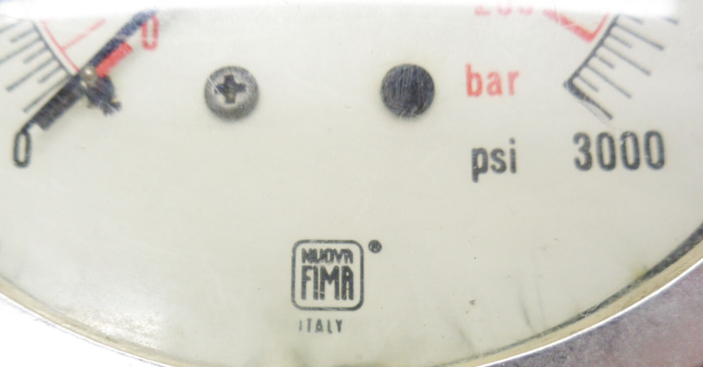 NEW NUOVA FIMA 0-3000PSI PRESSURE GAUGE 4-1/2″ DIA 2″ THICK 3/4″NPT