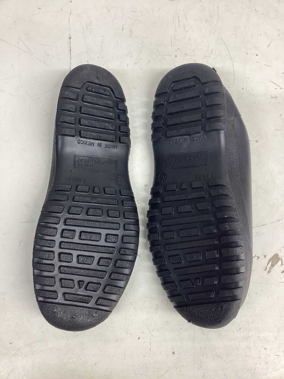TINGLEY 35111 Overshoe: Ankle Shoe, Plain, Cleated, 9-1/2 to 11 Fits Shoe Size