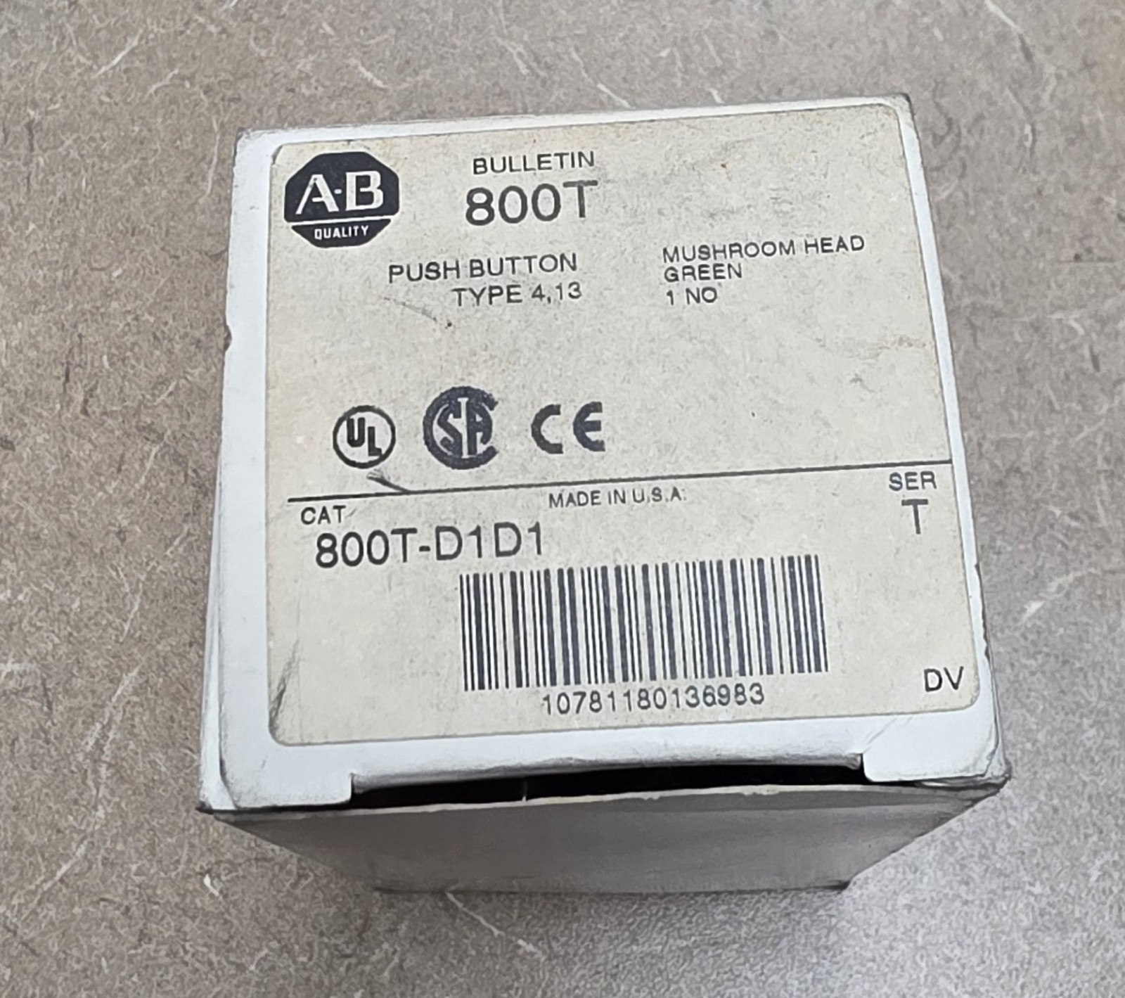Allen-Bradley 800T-D1D1 Push Button Type 4,13 Mushroom Heaad Green