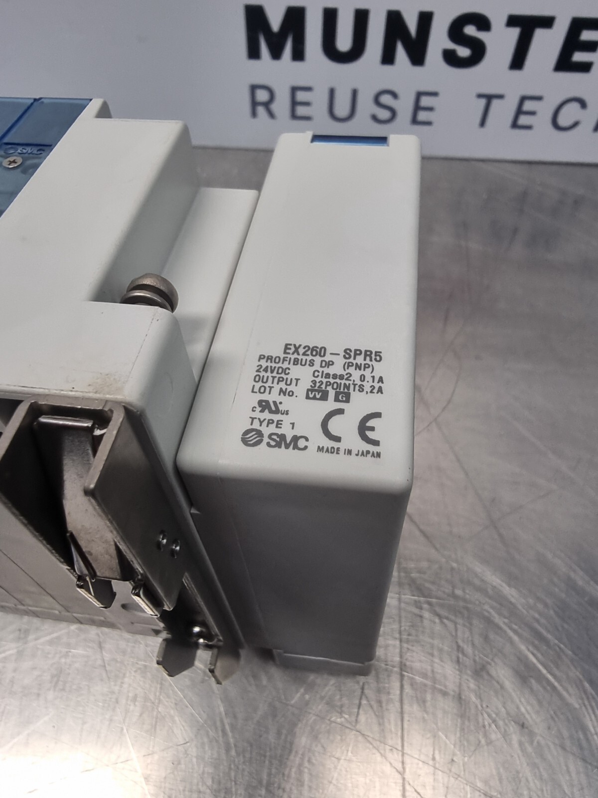 SMC EX260-SPR5 Profibus Module c/w 16 no. SY3A00-5UD1 Modules