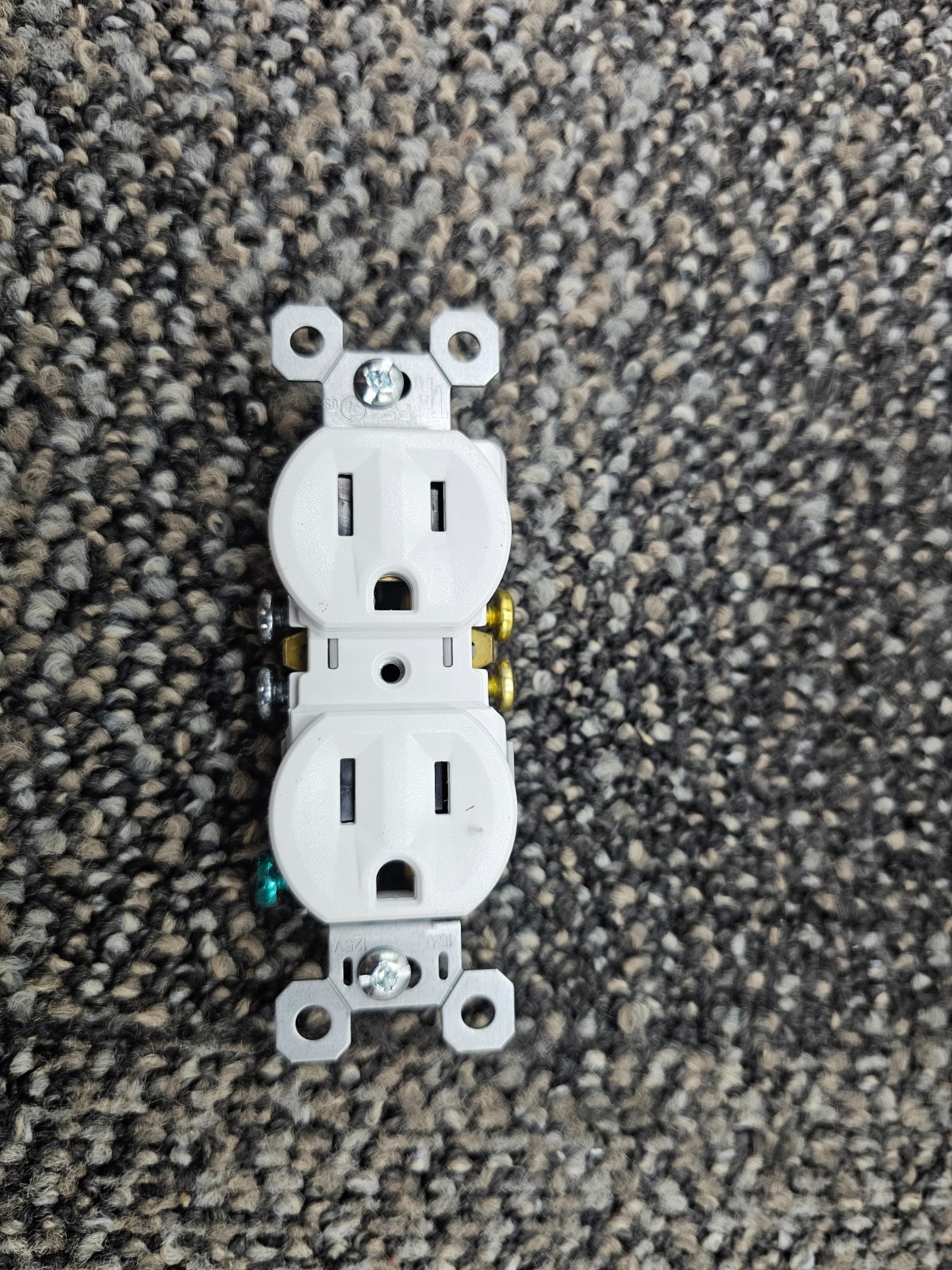 (QTY 10) Pass & Seymour 3232TR-W Tamper Resistant Duplex Receptacle 15A 125V