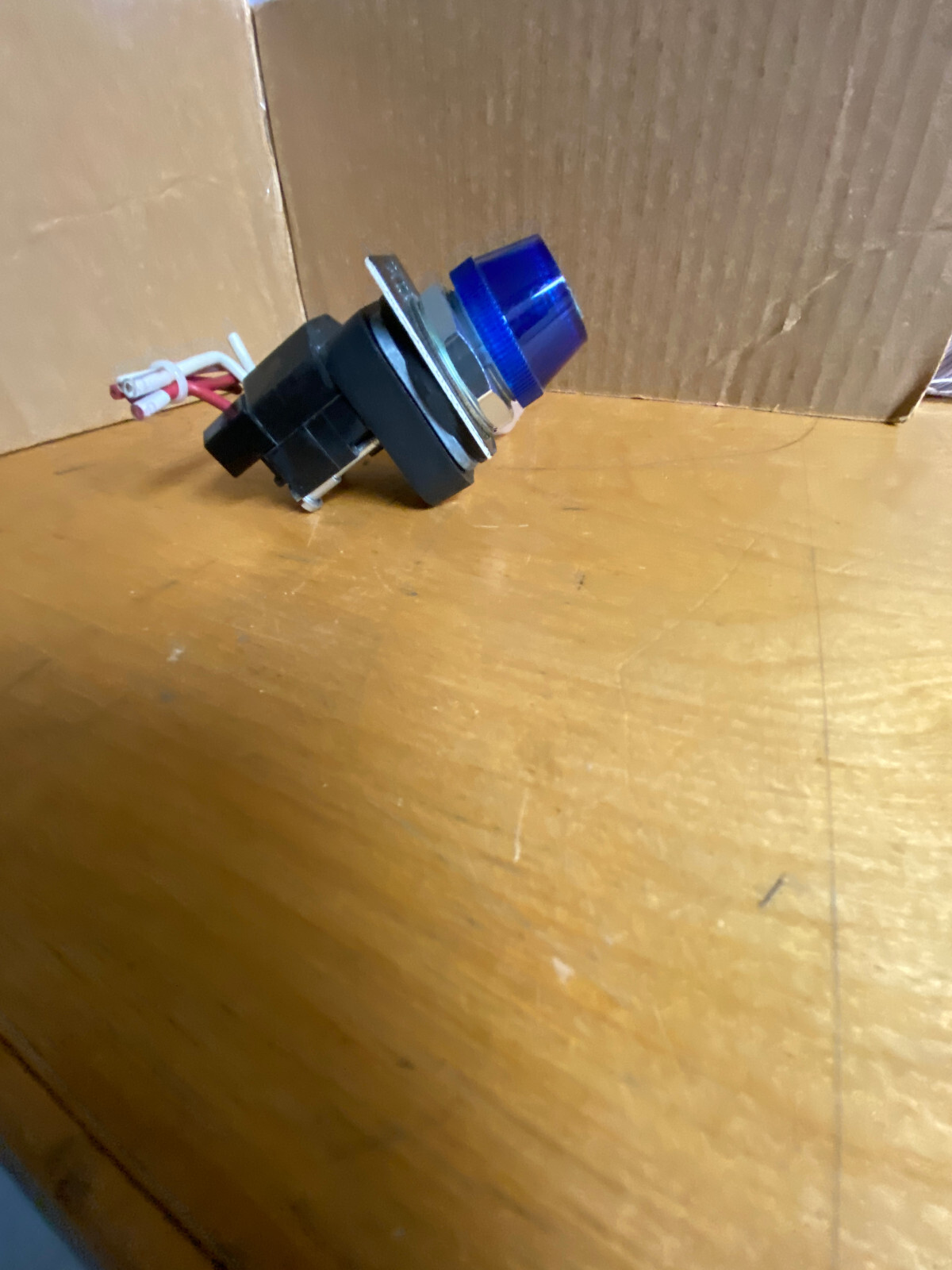 Allen Bradley 800TC-P16B Ser. U (blue lightbulb) w/Allen Bradley 800T-N326 A