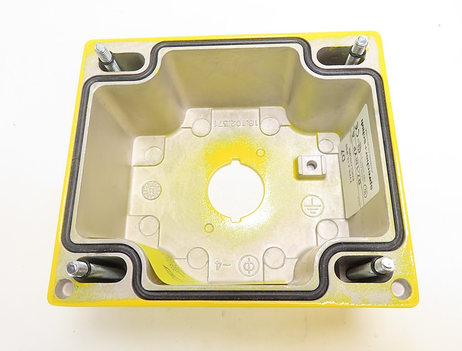 Sprecher + Schuh D7-1MYP Yellow Metal Enclosure Type 4,13 1 Hole NEW IN BOX