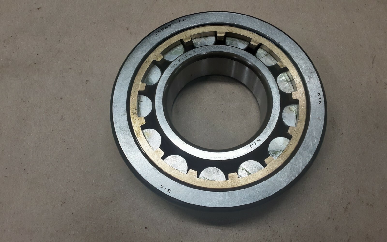 New NTN NU314 C3 CYLINDRICAL ROLLER BEARING BRONZE RETAINER 70 X 150 X 35 #15F91