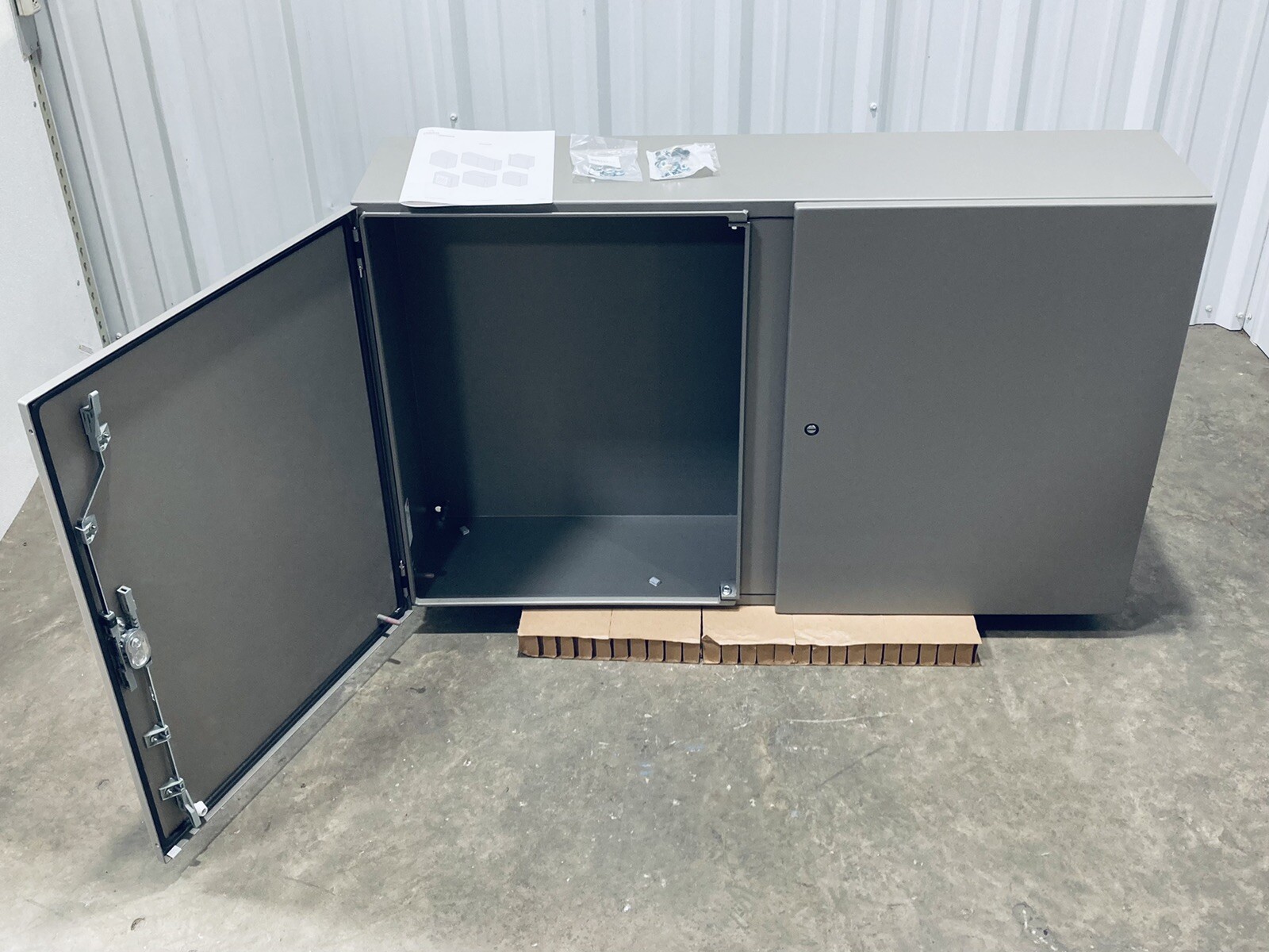 UNUSED HOFFMAN CTD304810/SPL MILD STEEL TWO-DOOR ENCLOSURE 30″x48″x10″ TYPE-12