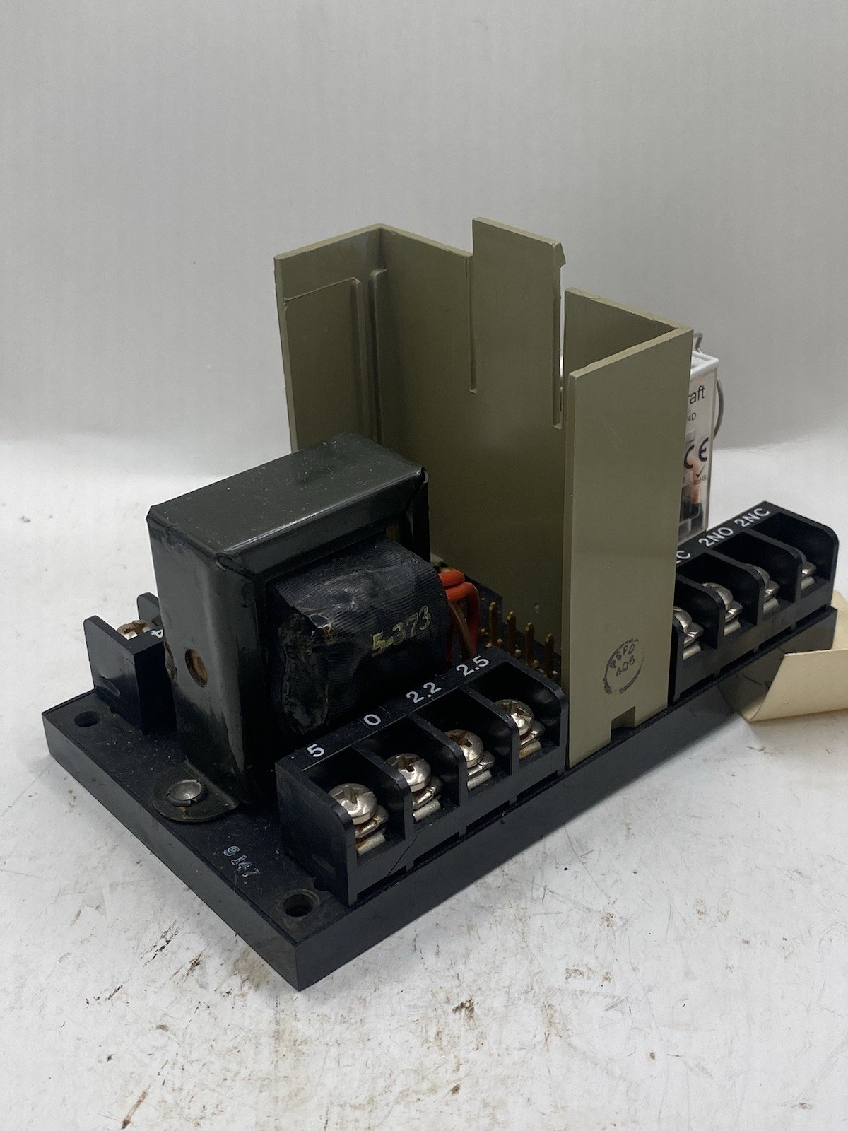 ELECTRONICS CORP CONTROL BASE 60-1480 With Relay 24 VDC