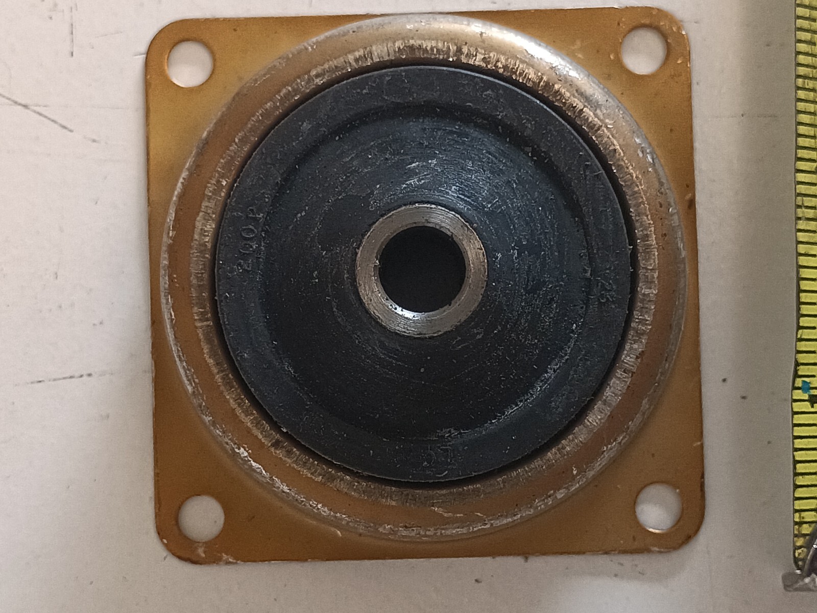 3″ x 3″ x 1-9/16″ bolt down vibration damping dampening mount 6008K36 45 lb