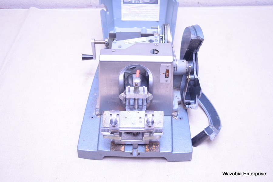 AO AMERICAN OPTICAL 820 SPENCER MICROTOME CUTTING TOOL