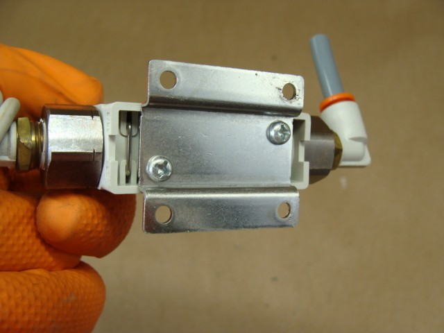 SMC DIGITAL FLOW SWITCH PFM710-N01-F-M 0.2-10 L/MIN 0.75MPa MAX 24VDC IN