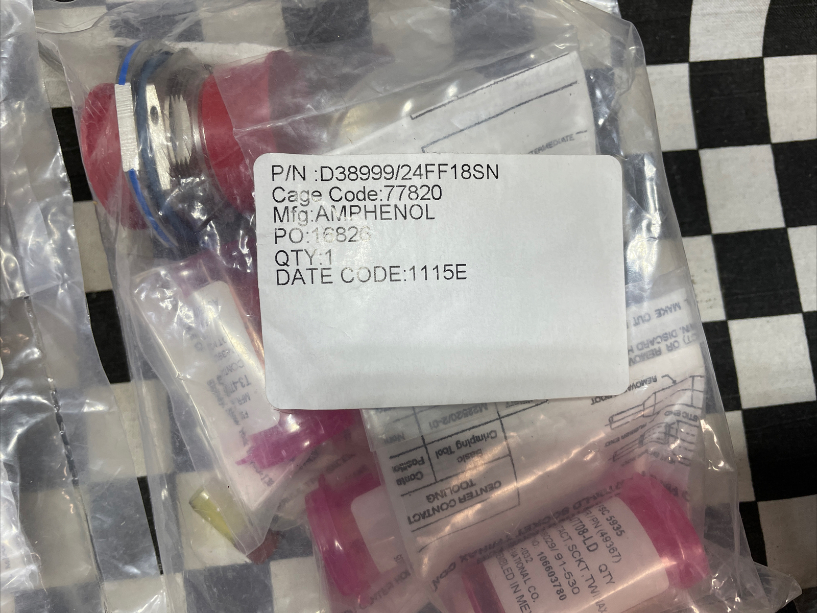 2x Amphenol Circular MIL Spec, D38999/24FF18SN & T3-47T08-LD, SHIPSAMEDAY#1608M8