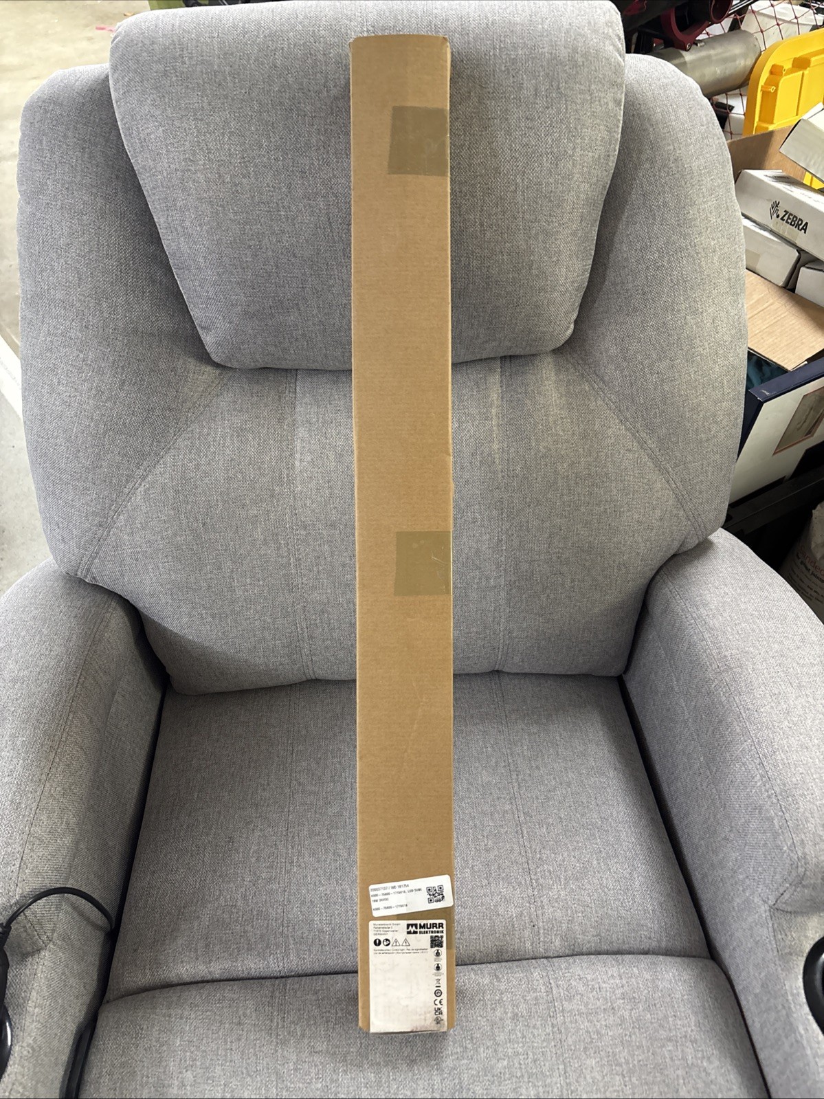 4000–7 5800–1715016, LED Tube 16W 24VDC￼