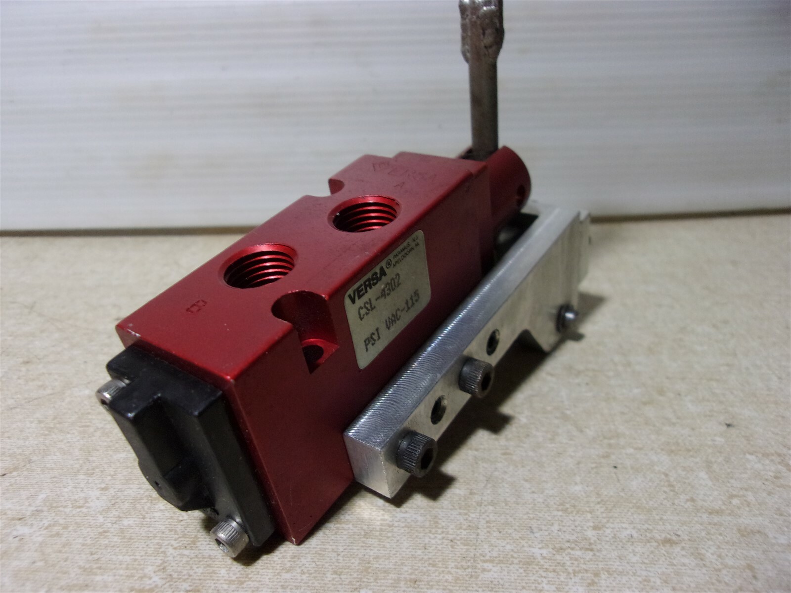 Versa CSL-4302 Psi Vac-115 Pneumatic Directional Valve *FREE SHIPPING*