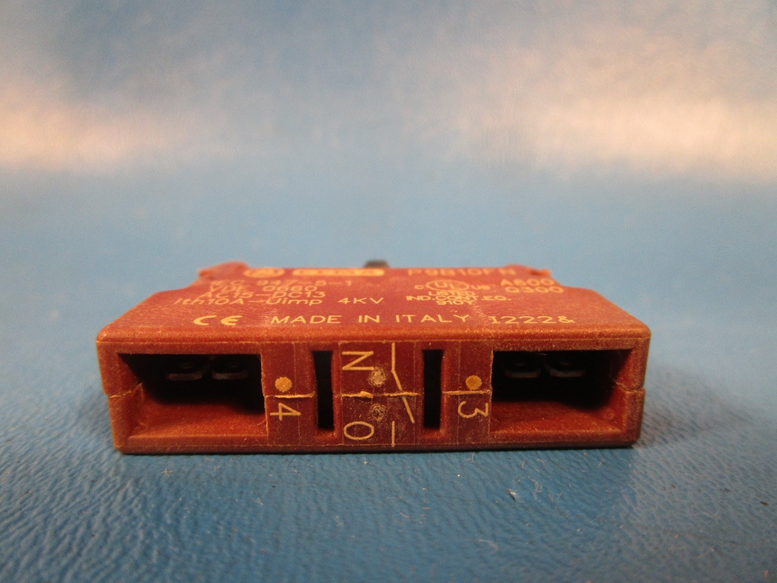 GE P9B10FN, CONTACT BLOCK