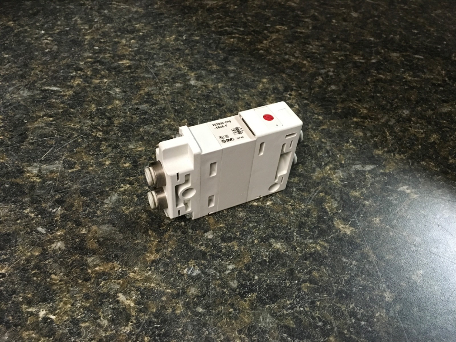 SMC VQ2000-FPG-C6C6-F DOUBLE CHECK VALVE (KB)