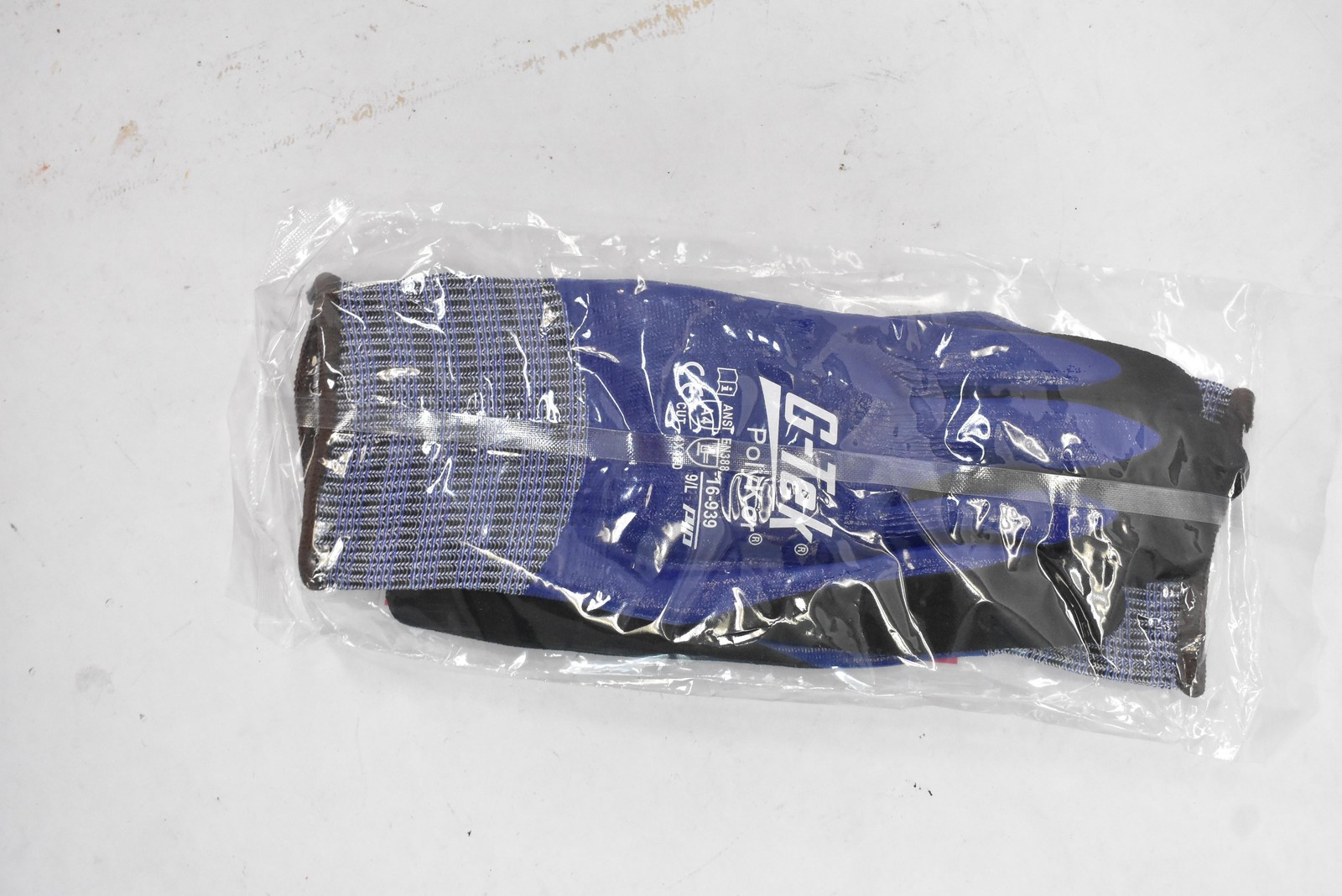 G-Tek PolyKor 16-939 Cut A4 Nitrile Coated Gloves Large L/9 Oil Grip PIP 3 Pairs