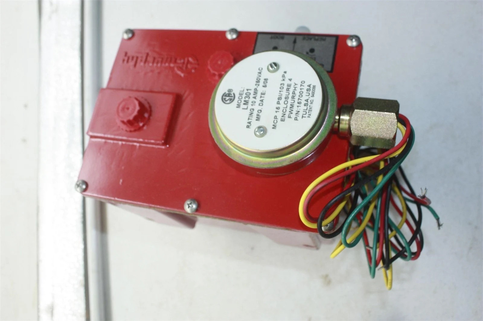 Murphy Model Number LM301 Lube Level Maintainer Low Switch Contacts New Open Box