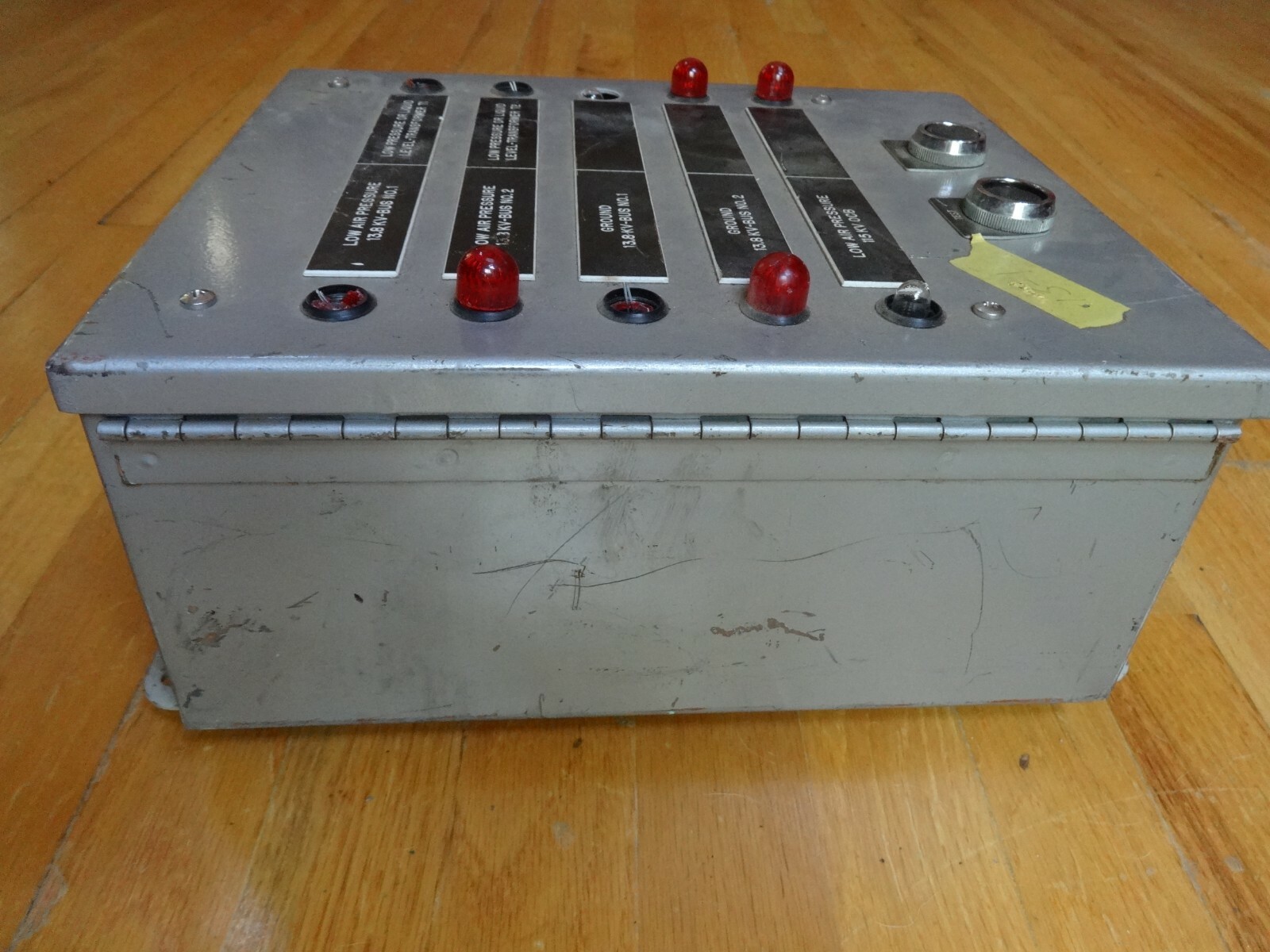 VISI CON INC LOW AIR PRESSURE CONTROLLER IN WATER PROOF JIC BOX 10X8X5 USED