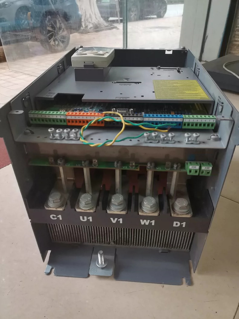 1P DCS550-S01-0315-05-00-00 used