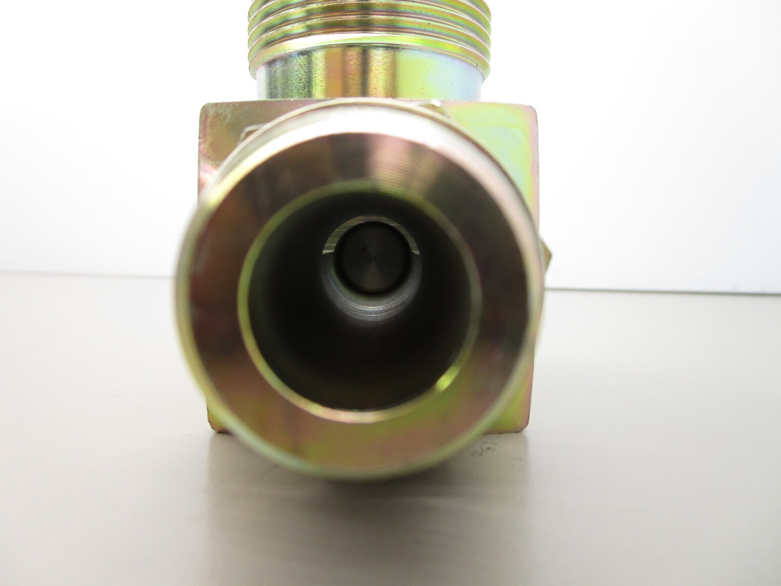 New Flyer 115509 Hydraulic Relief Valve Tee 65PSI 1″ ORB x 1-1/4″ x 1-5/8″ JIC