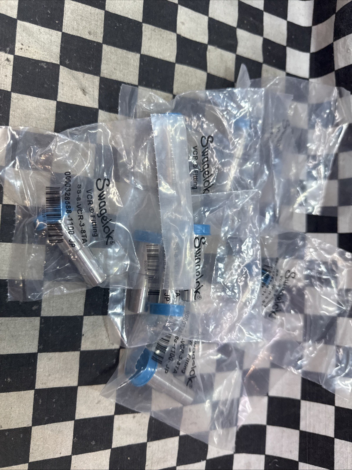 SWAGELOK SS-8-VCR-3-8TA, SS8VCR38TA, Tube Adapter Gland 1/2″, LOT OF 8 #1639F10