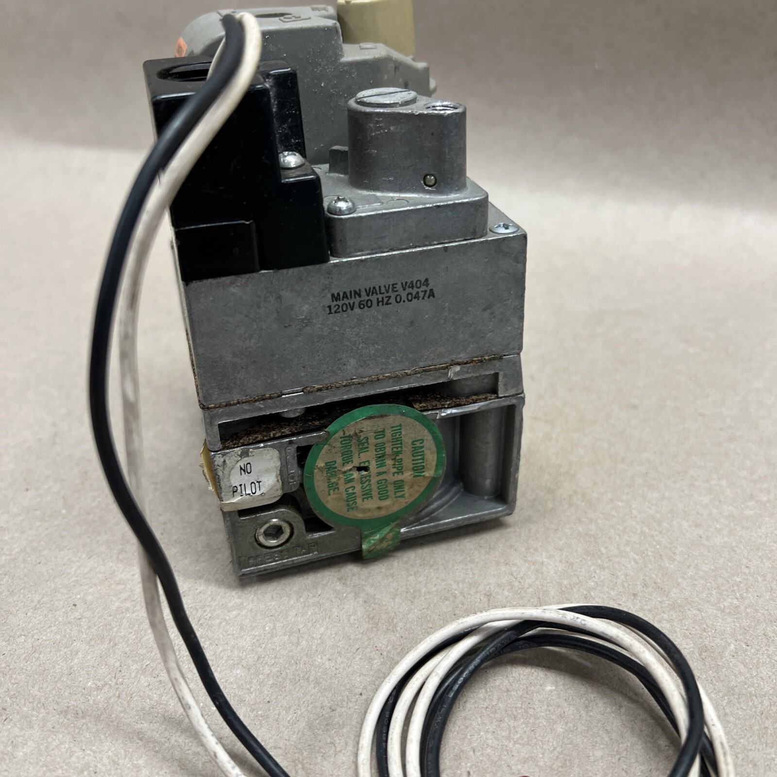 HONEYWELL VR4450M2126 COMBINATION GAS VALVE 120V 3/4″ x 1/2″ VR4450M 2126