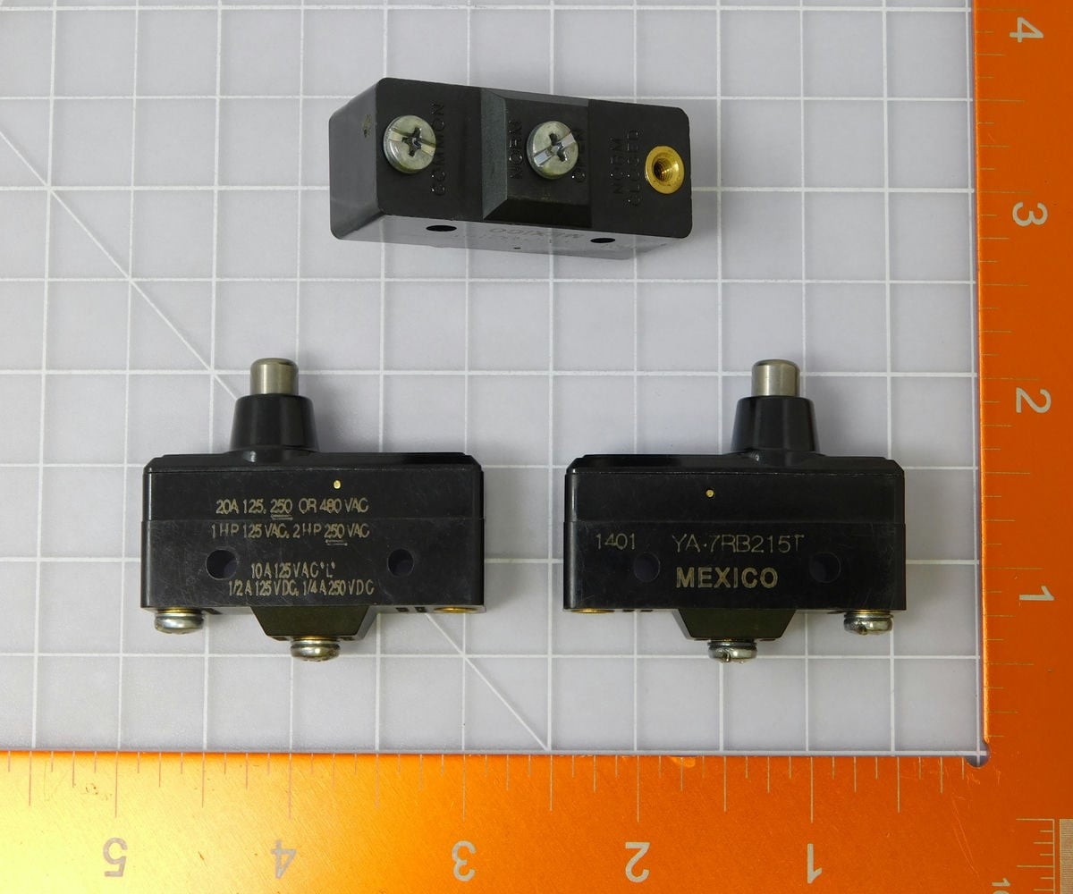 Lot of 8 Honeywell YA-7RB215T Basic / Snap Action Switches X112875