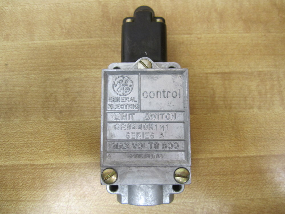 General Electric CR9440K1M1 Limit Switch CR9440K1M1 Series A