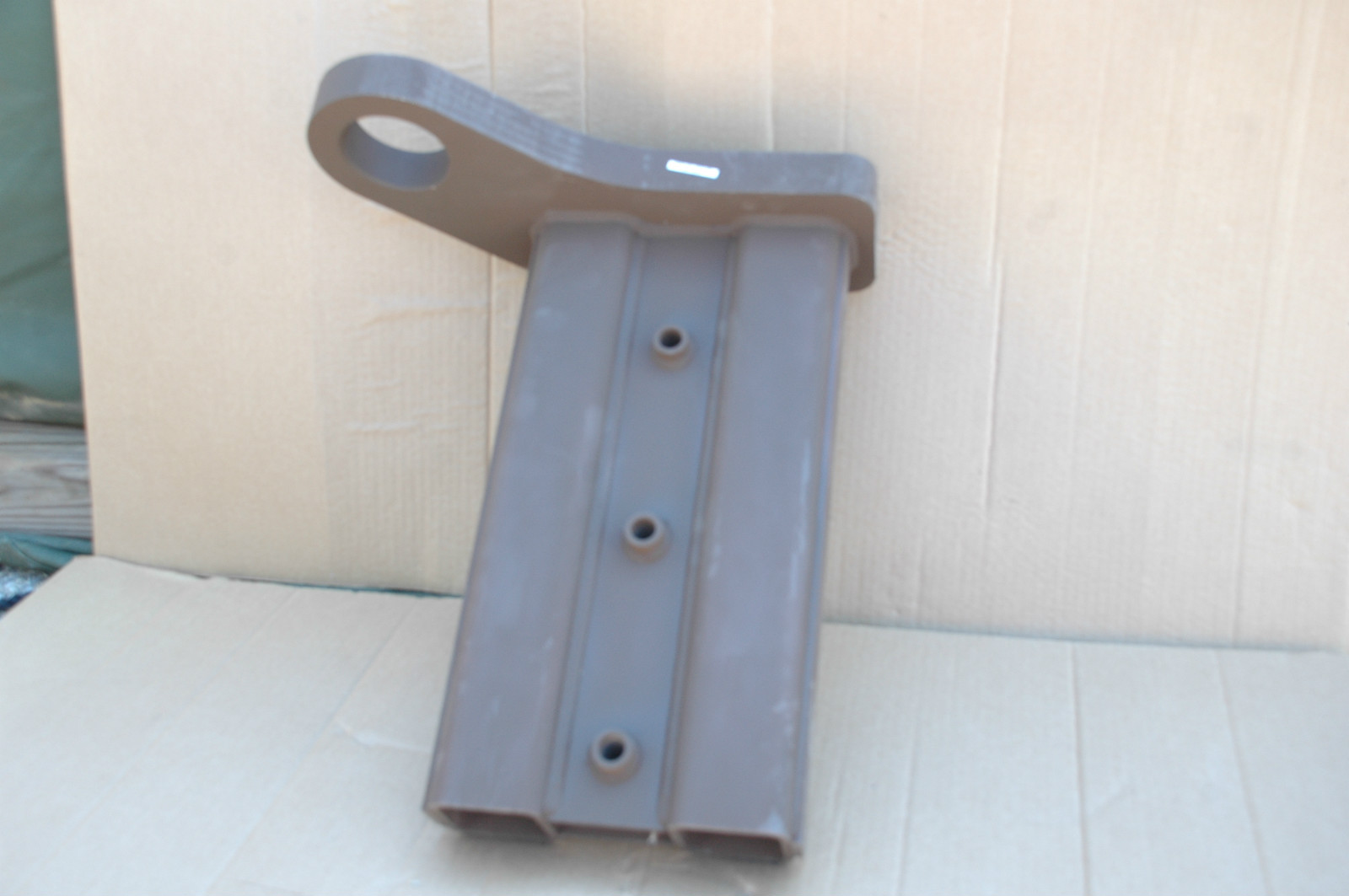Bracket towing/Lifting(LH Front), M915/M916A1(LET)2590-01-550-5827
