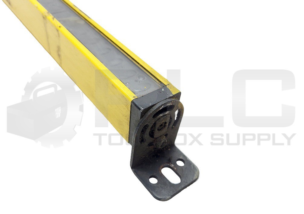 BANNER USE2424Y MICRO-SCREEN SAFETY LIGHT CURTAIN EMITTER