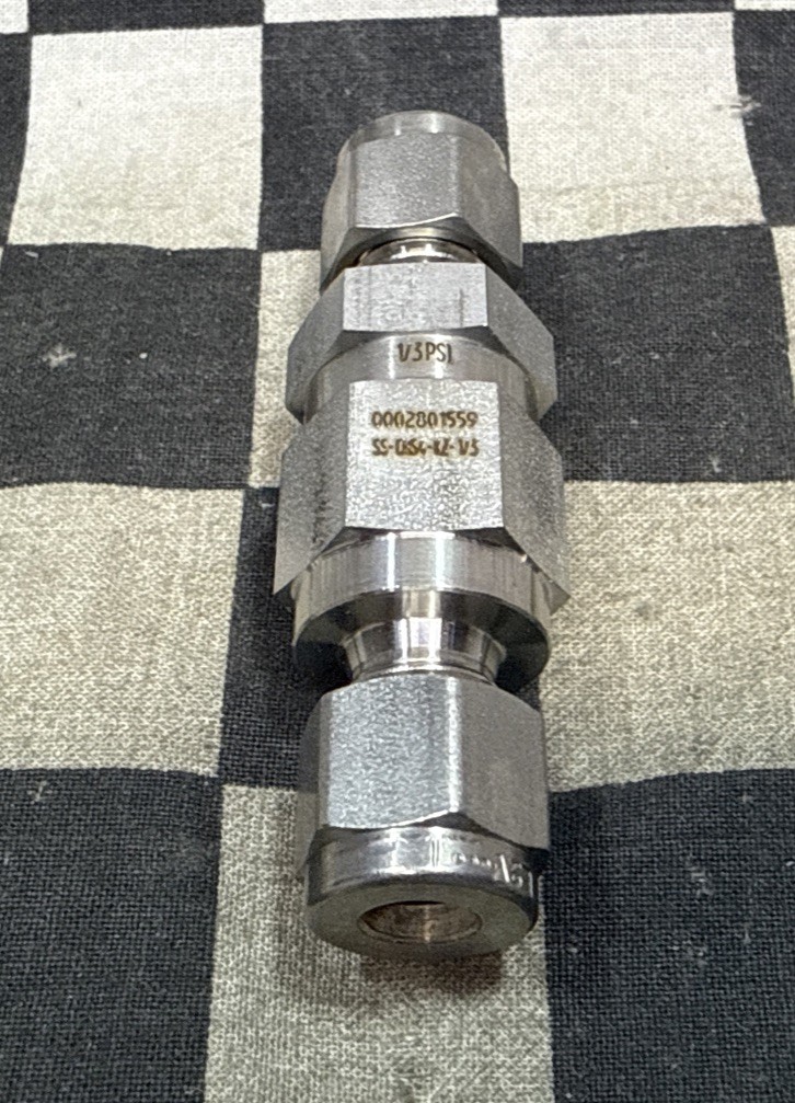 Swagelok SS-CHS4-KZ-1/3, Check Valve 1/4″, 1 PSIG, Kalrez O-Ring SHIPSAMEDAY#R40
