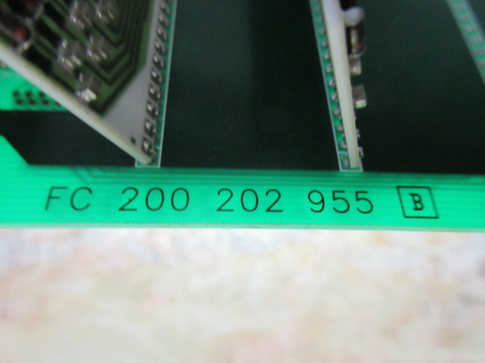 NUM INPUT BOARD DRIVE 24.0 32.1/24.0 0204203167 D 02292/005 FC 200 202 955 B