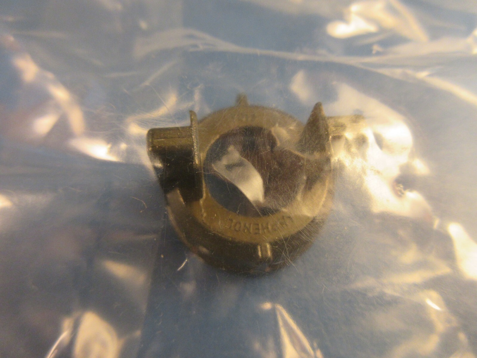 LOT OF 3 Amphenol 97-3057-1010 Circular Connector Shell Clamp